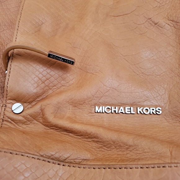 Michael Kors Crocodile Pattern Leather Stachel - Picture 5 of 8